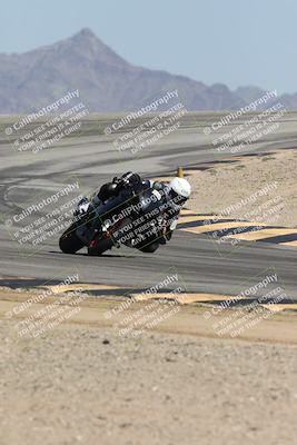 media/Oct-02-2025-Racers Edge (Thu) [[2c91cb6ab3]]/2-A Group/Session 5-Turn 12 (130pm)/